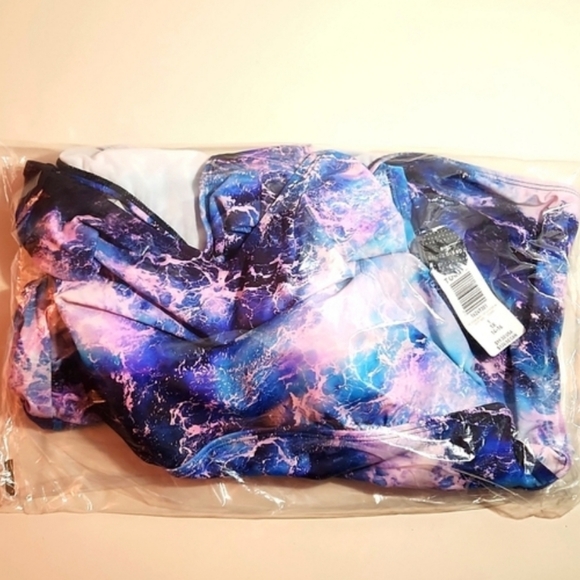 ❤️NWT VINTAGE TORRID TUMMY CONTROL WIRELESS OCEAN PRINT SWIMSUIT PLUS SIZE - Picture 11 of 12